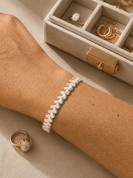 Bracelet chevron blanc nacré